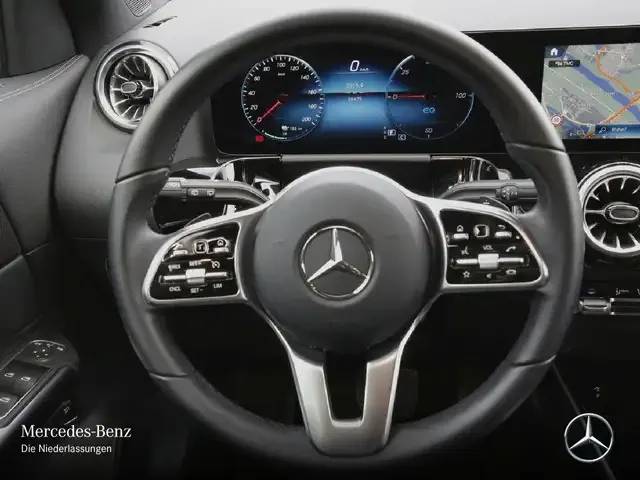 Mercedes-Benz EQA 250
