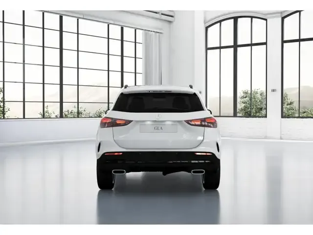 Mercedes-Benz GLA 200