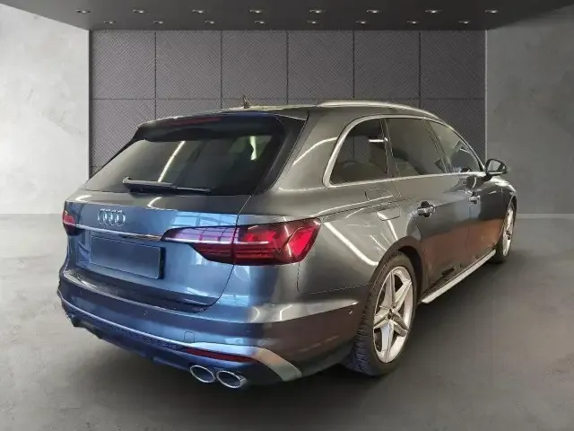 Audi S4