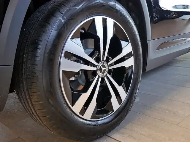 Mercedes-Benz GLA 180
