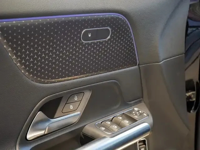Mercedes-Benz GLA 180