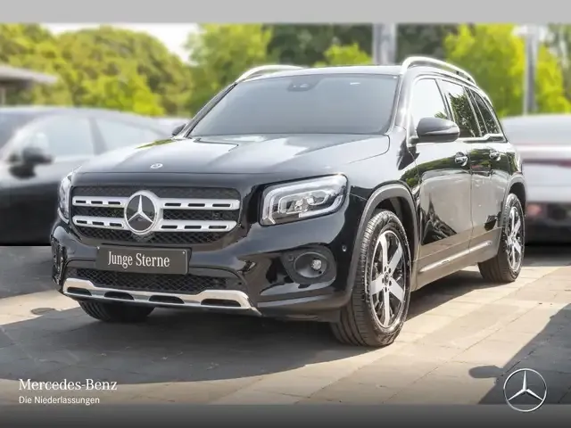 Mercedes-Benz GLB 220