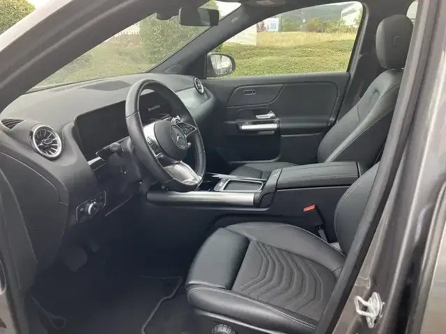 Mercedes-Benz EQA 250