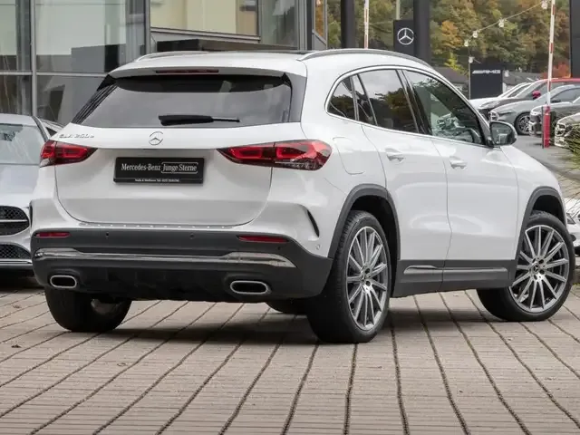 Mercedes-Benz GLA 250
