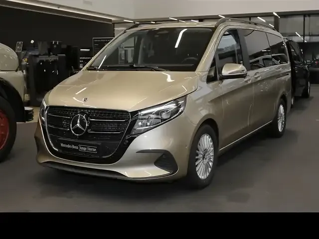 Mercedes-Benz V 220