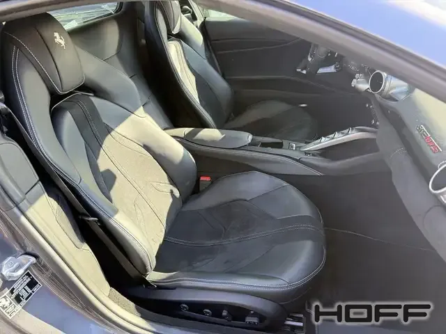 Ferrari 812