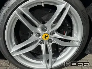 Ferrari 812