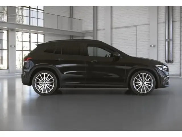 Mercedes-Benz GLA 220
