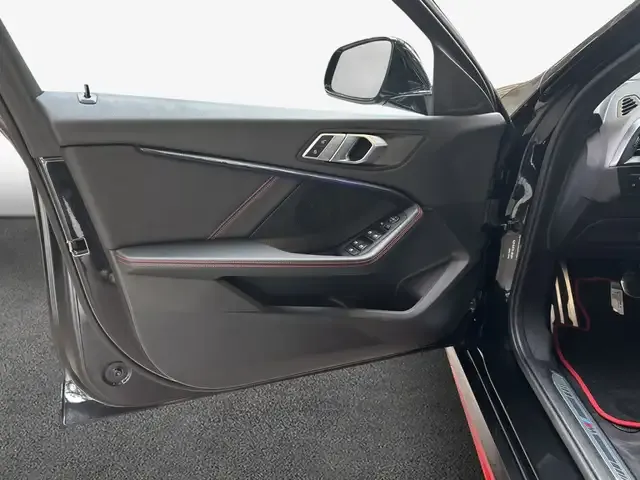 BMW 128