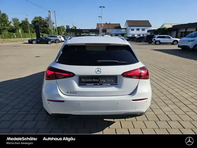 Mercedes-Benz A 200
