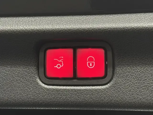 Mercedes-Benz EQE 300