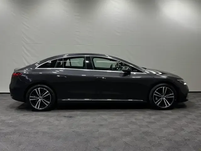 Mercedes-Benz EQE 300
