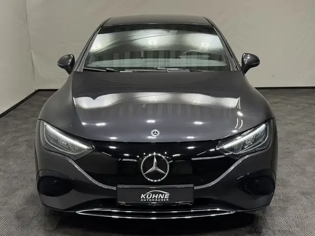 Mercedes-Benz EQE 300