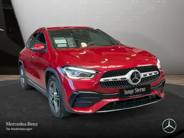 Mercedes-Benz GLA 200