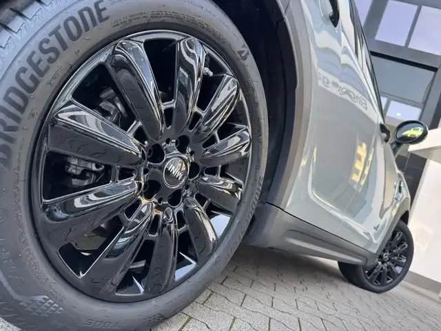 MINI Cooper SE Countryman