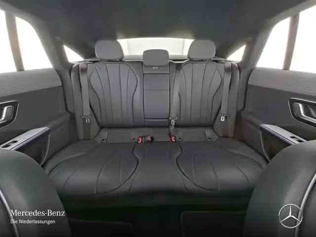 Mercedes-Benz EQE 300