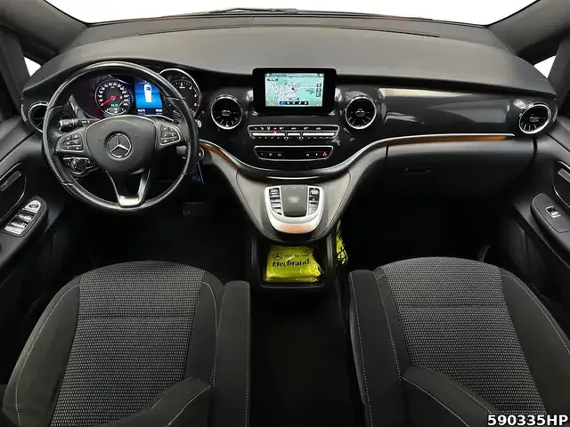 Mercedes-Benz V 220