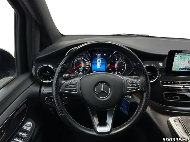 Mercedes-Benz V 220