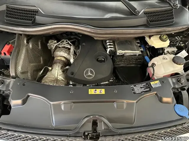 Mercedes-Benz V 220