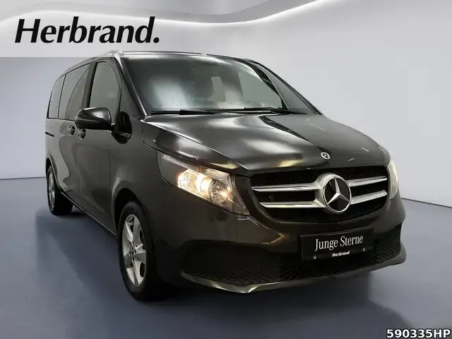 Mercedes-Benz V 220