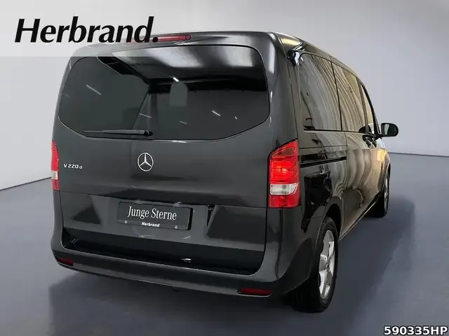 Mercedes-Benz V 220