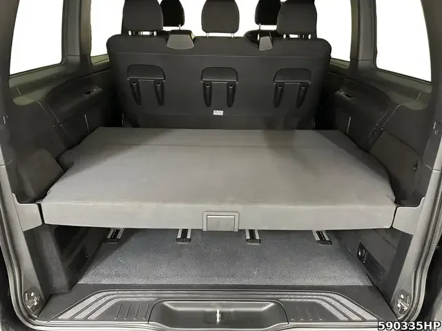 Mercedes-Benz V 220