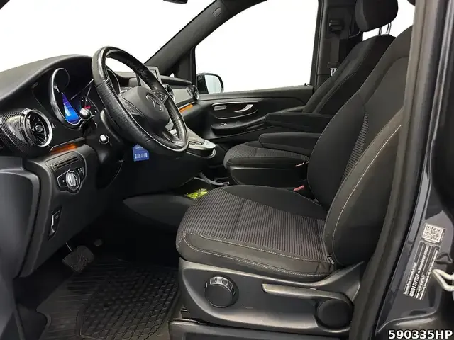 Mercedes-Benz V 220