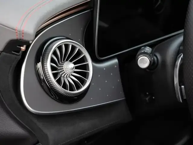 Mercedes-Benz EQE 300