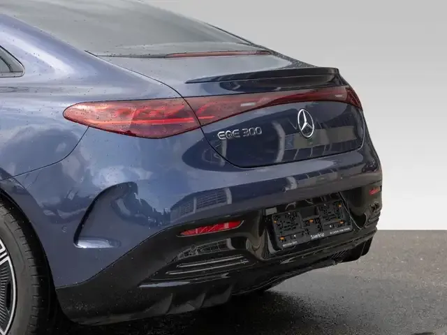 Mercedes-Benz EQE 300