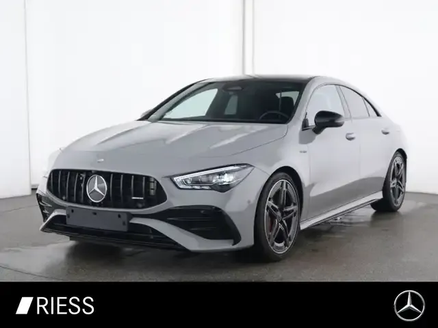 Mercedes-Benz CLA 35 AMG