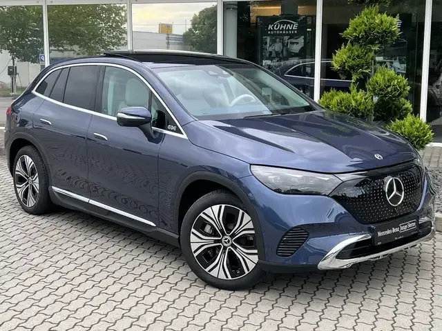 Mercedes-Benz EQE SUV