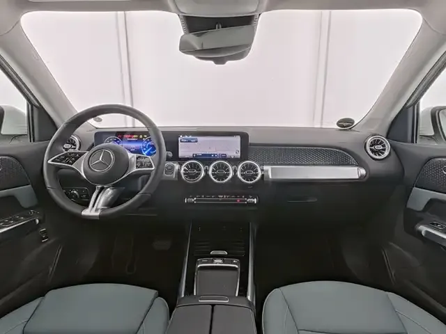 Mercedes-Benz EQB 250