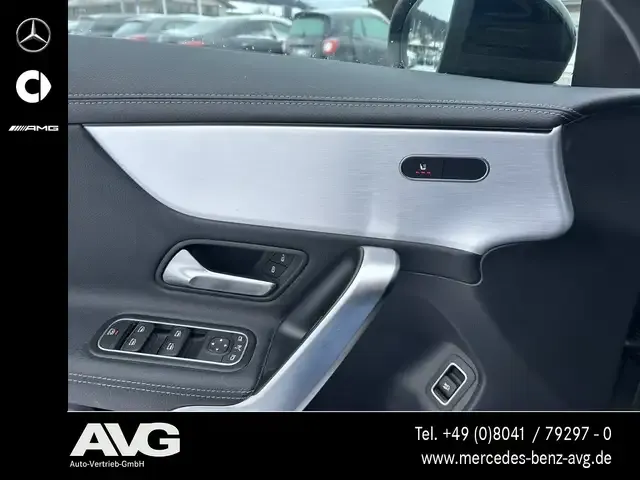 Mercedes-Benz CLA 180