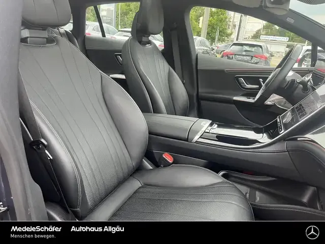 Mercedes-Benz EQE 300