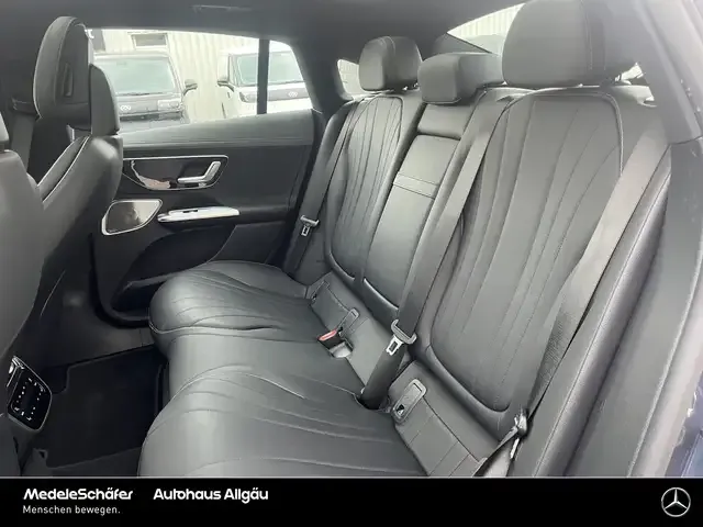 Mercedes-Benz EQE 300