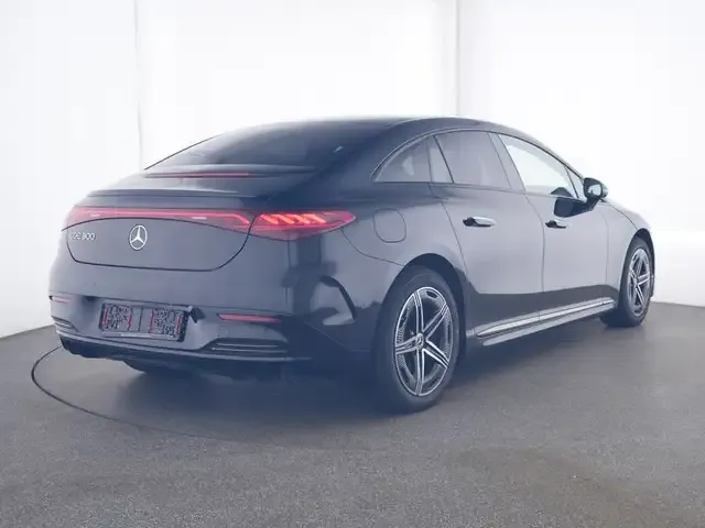 Mercedes-Benz EQE 300