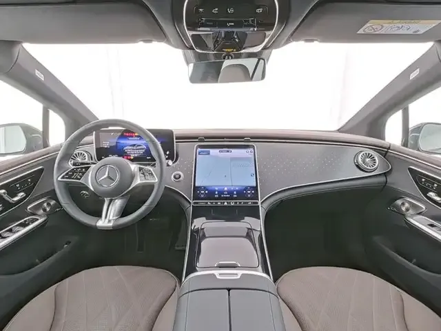 Mercedes-Benz EQE 300