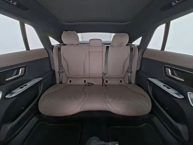 Mercedes-Benz EQE 300