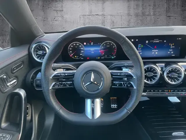 Mercedes-Benz CLA 200