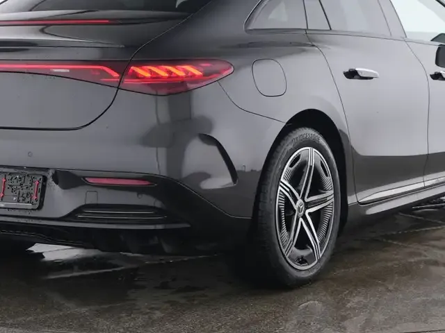Mercedes-Benz EQE 350