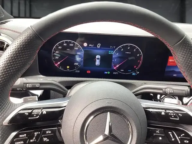 Mercedes-Benz CLA 180
