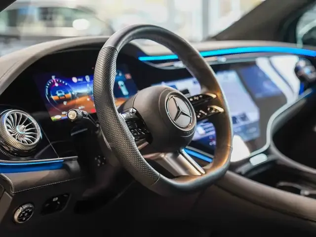 Mercedes-Benz EQE SUV