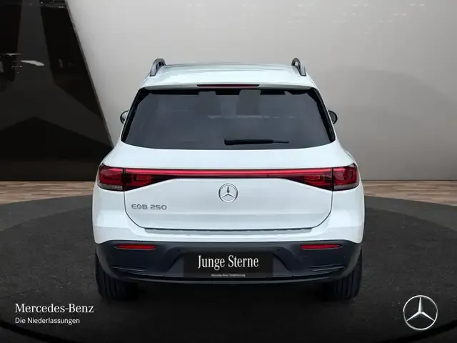 Mercedes-Benz EQB 250