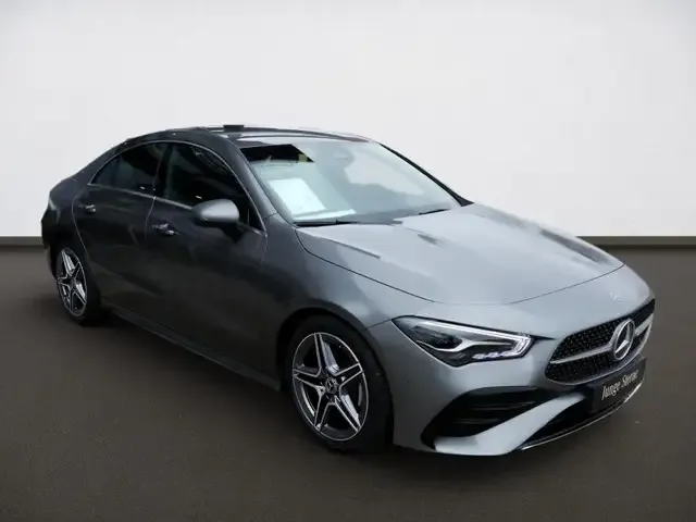 Mercedes-Benz CLA 180