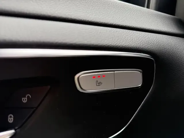 Mercedes-Benz V 220