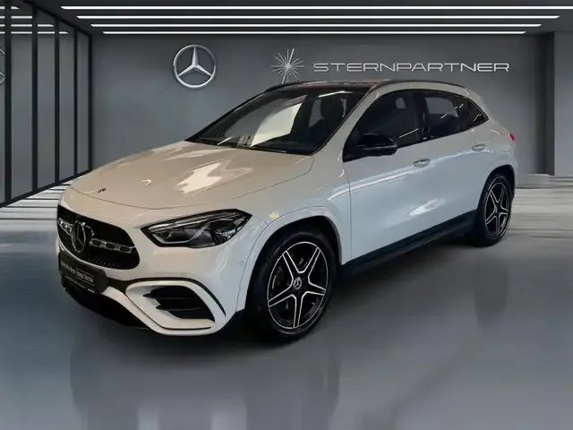 Mercedes-Benz GLA 220