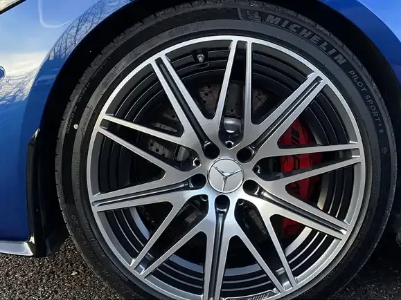 Mercedes-Benz C 63 AMG