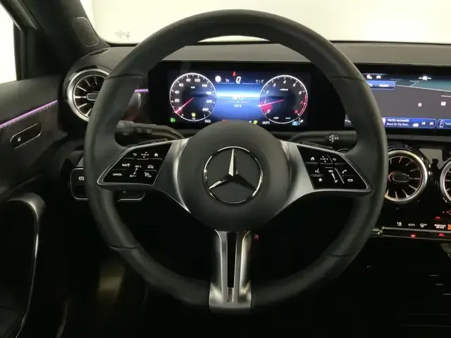 Mercedes-Benz A 220