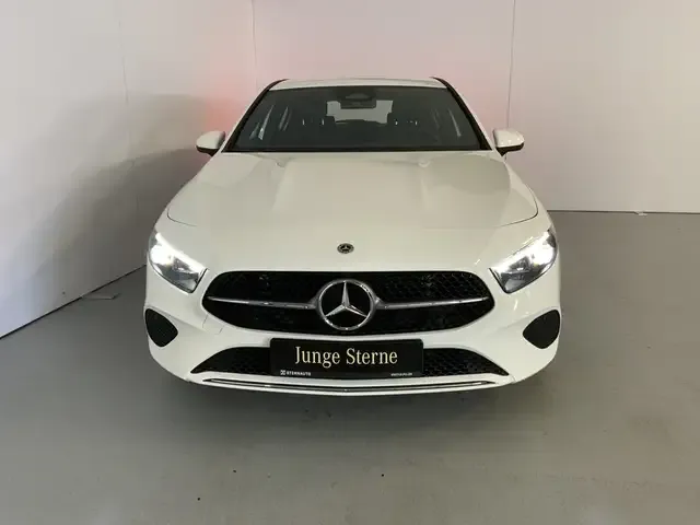 Mercedes-Benz A 220