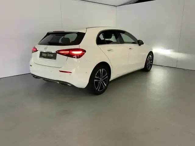 Mercedes-Benz A 220